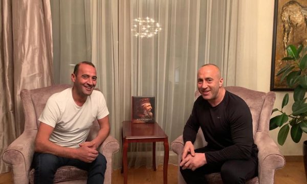 Haradinaj: S’guxoj prej Dautit, më ka bërtitë mos këndo