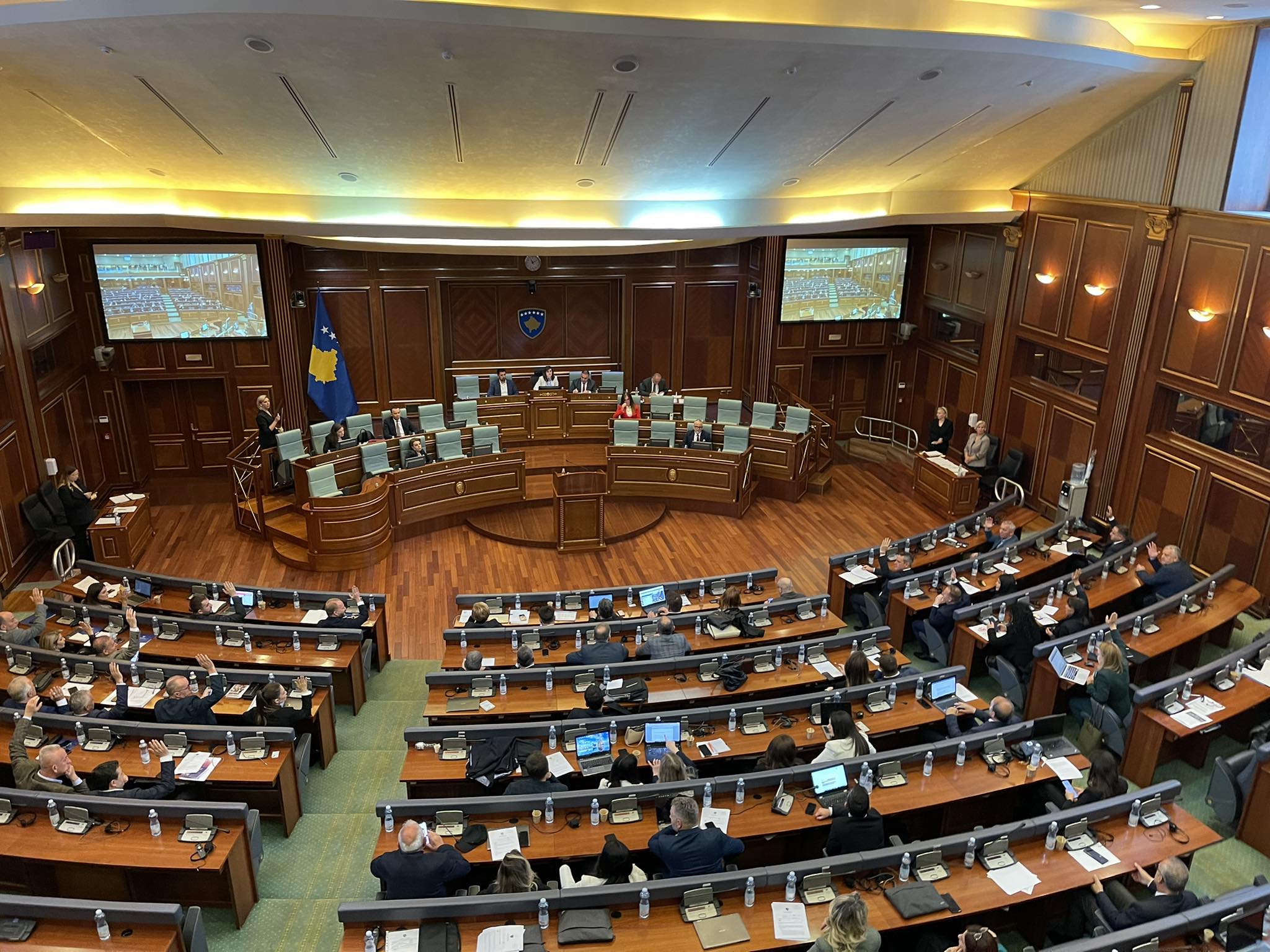 IKD  Kuvendi me vendimmarrje kundër kushtetuese e kundërligjore  mungoi transparenca e pati gjuhë jo parlamentare