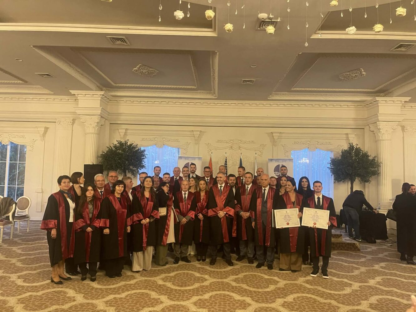 Betohen 69 juristë të rinj  Berisha u kërkon të jenë  të pathyeshëm  në misionin e drejtësisë