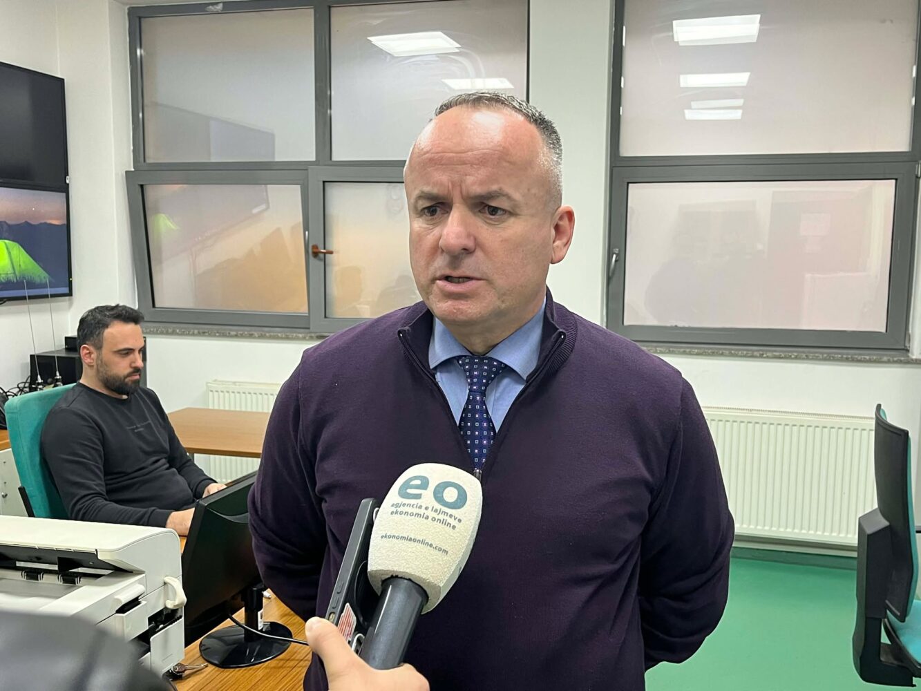 Nuk dihet nëse nesër do të ketë mësim  Fushtica  Jemi të përgatitur për çdo situatë që mund të godet kryeqytetin