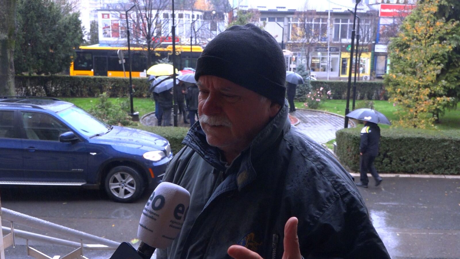  Marre  po bëjnë hajgare me punëtorët   protestojnë punëtorët e kompanisë sigurimit  Skifterat 