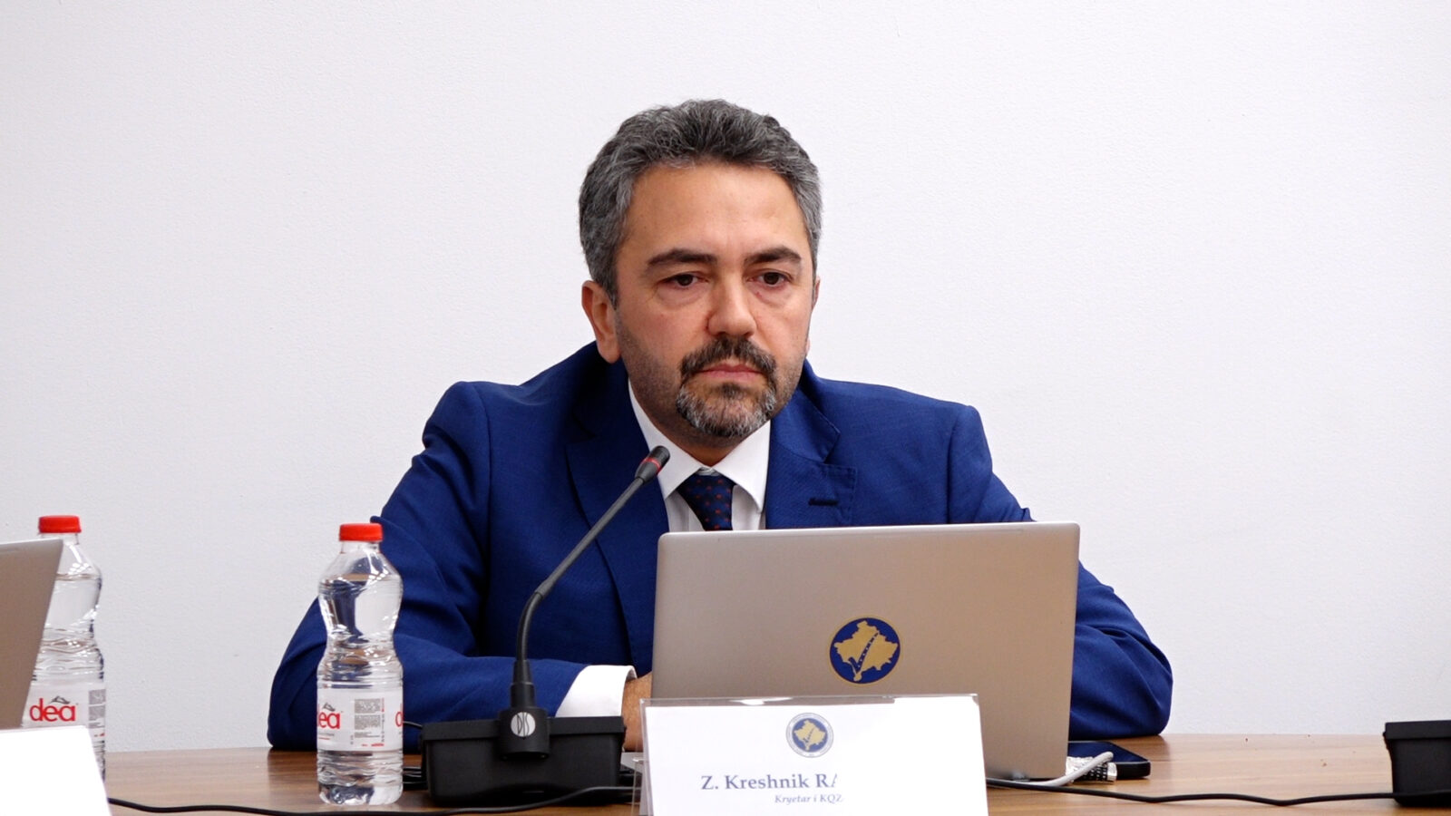 Radoniqi  Për të verifikuar fletëvotimet e dyshimta në Mitrovicë  duhet hapur kutitë