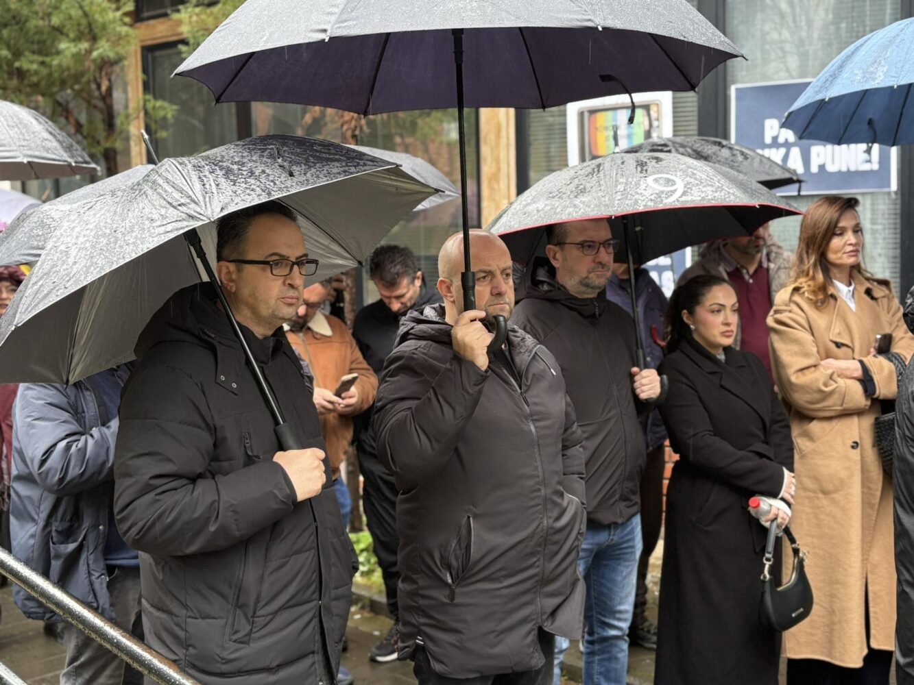 Nuk ka ende zgjidhje për punëtorët e RTK së  Bimbashi  Nuk po bëjmë politikë  po kërkojmë të drejtën tonë