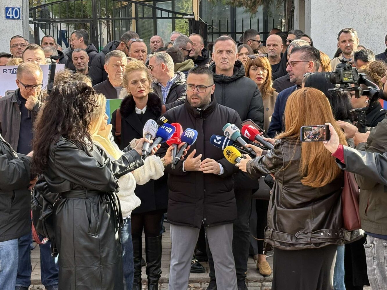 Rexha për mosekzekutimin e pagave  Një presion shtesë të LVV së dhe Qeverisë ndaj RTK së