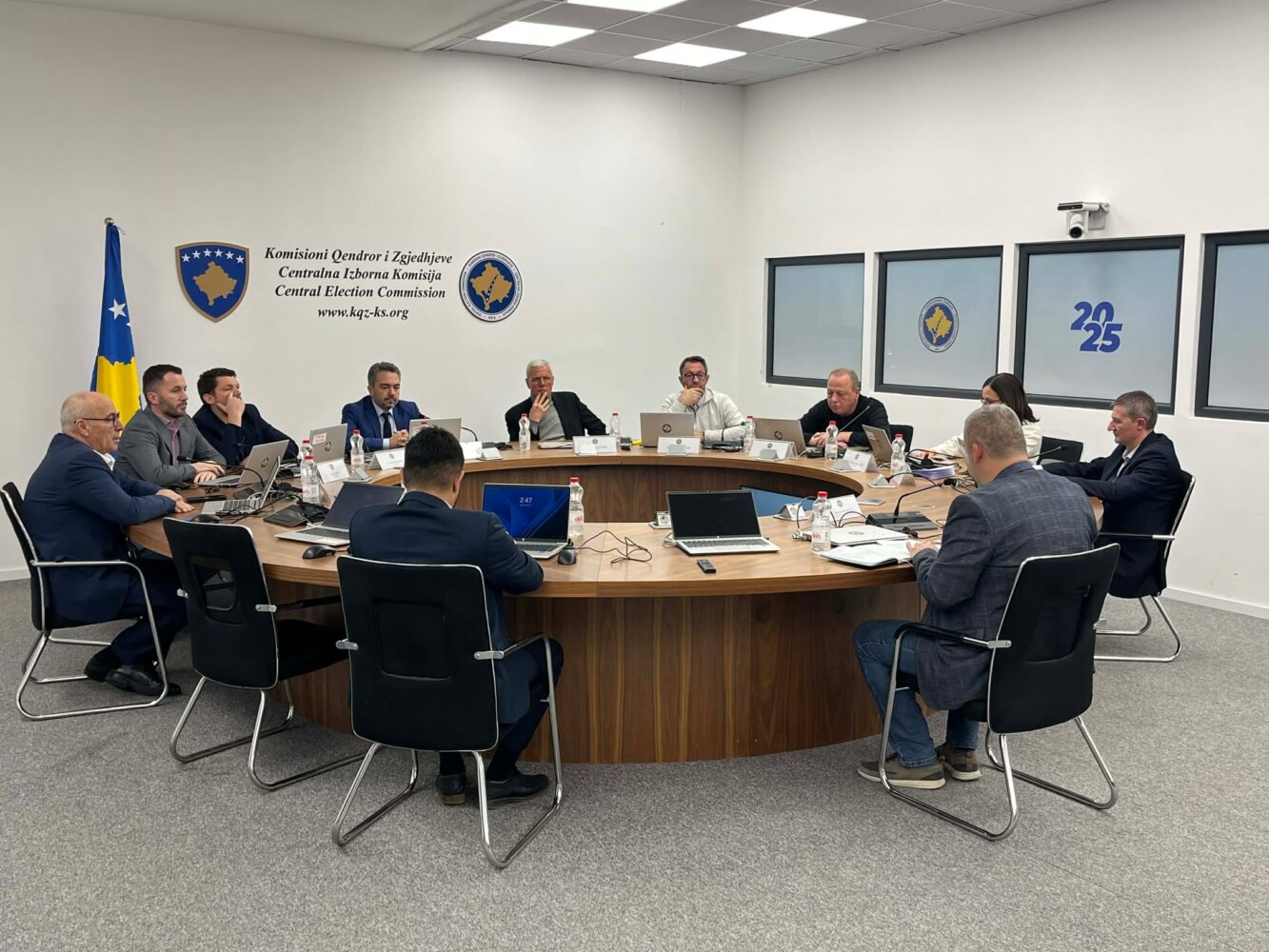 KQZ akrediton edhe 276 vëzhgues tjerë për zgjedhjet e 28 dhjetorit