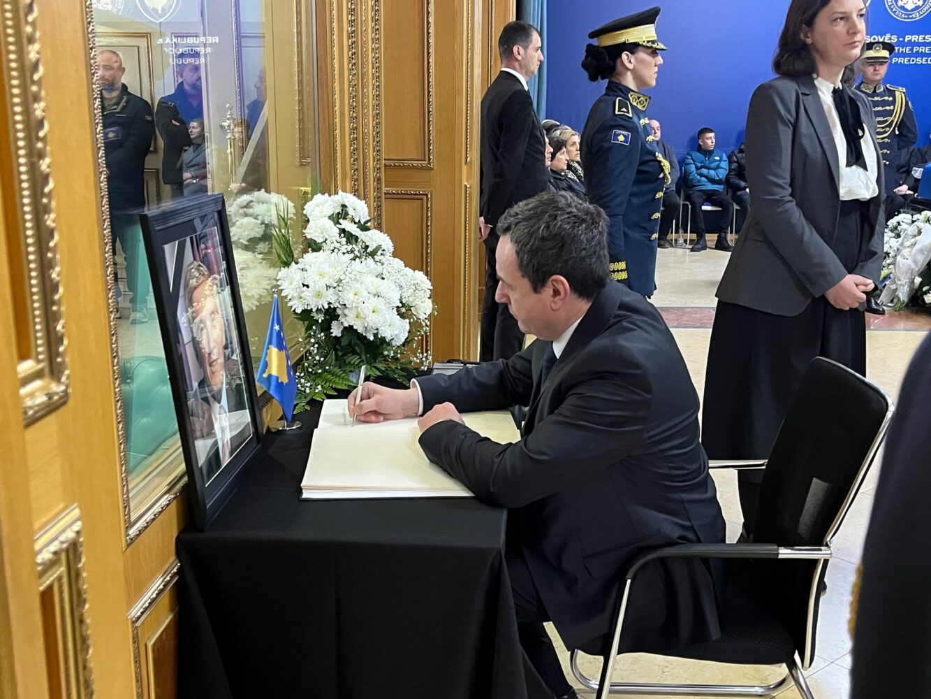 Kurti me homazhe nderon jetën dhe veprën e Dacit