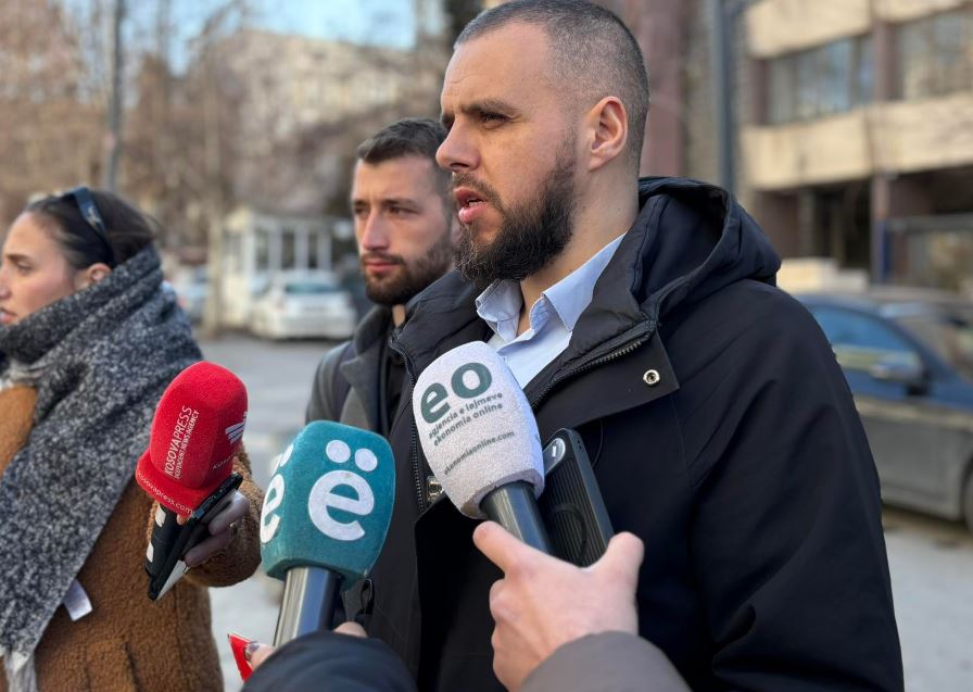  Lëvizja e Deçanit   Bytyqi dorëzon kallëzim penal ndaj Belisar Jezercit për nxitje të urrejtjes dhe dhunës