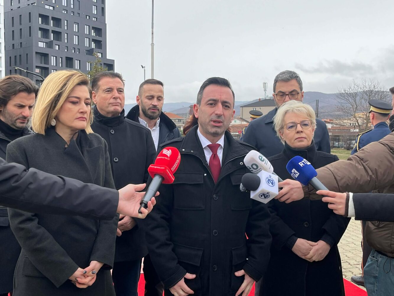 Basha  Meritë e jashtëzakonshme i takon Presidentit Rugova edhe për ndërkombëtarizimin e çështjes shqiptare