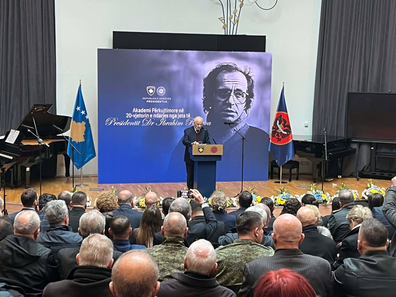 Sejdiu e Merovci kujtojnë Rugovën si themelues të shtetit të Kosovës  Njeri i paqes