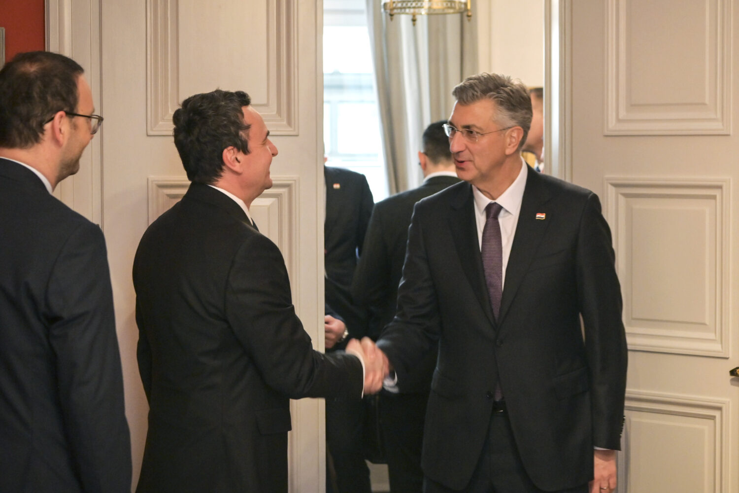 Kryeministri kroat uron Kurtin për formimin e Qeverisë së re