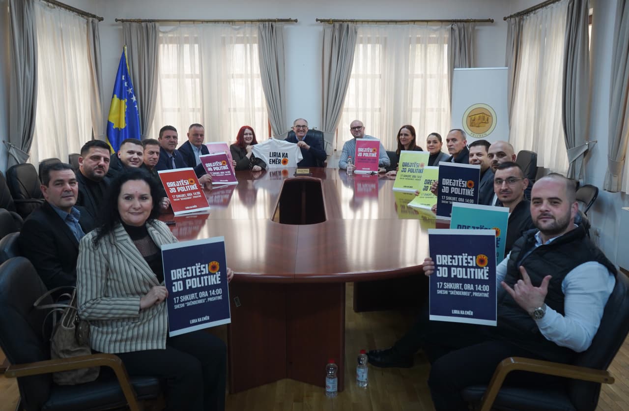 Shaqir Totaj në mbështetje të Marshit  Drejtësi  jo politikë  më 17 shkurt