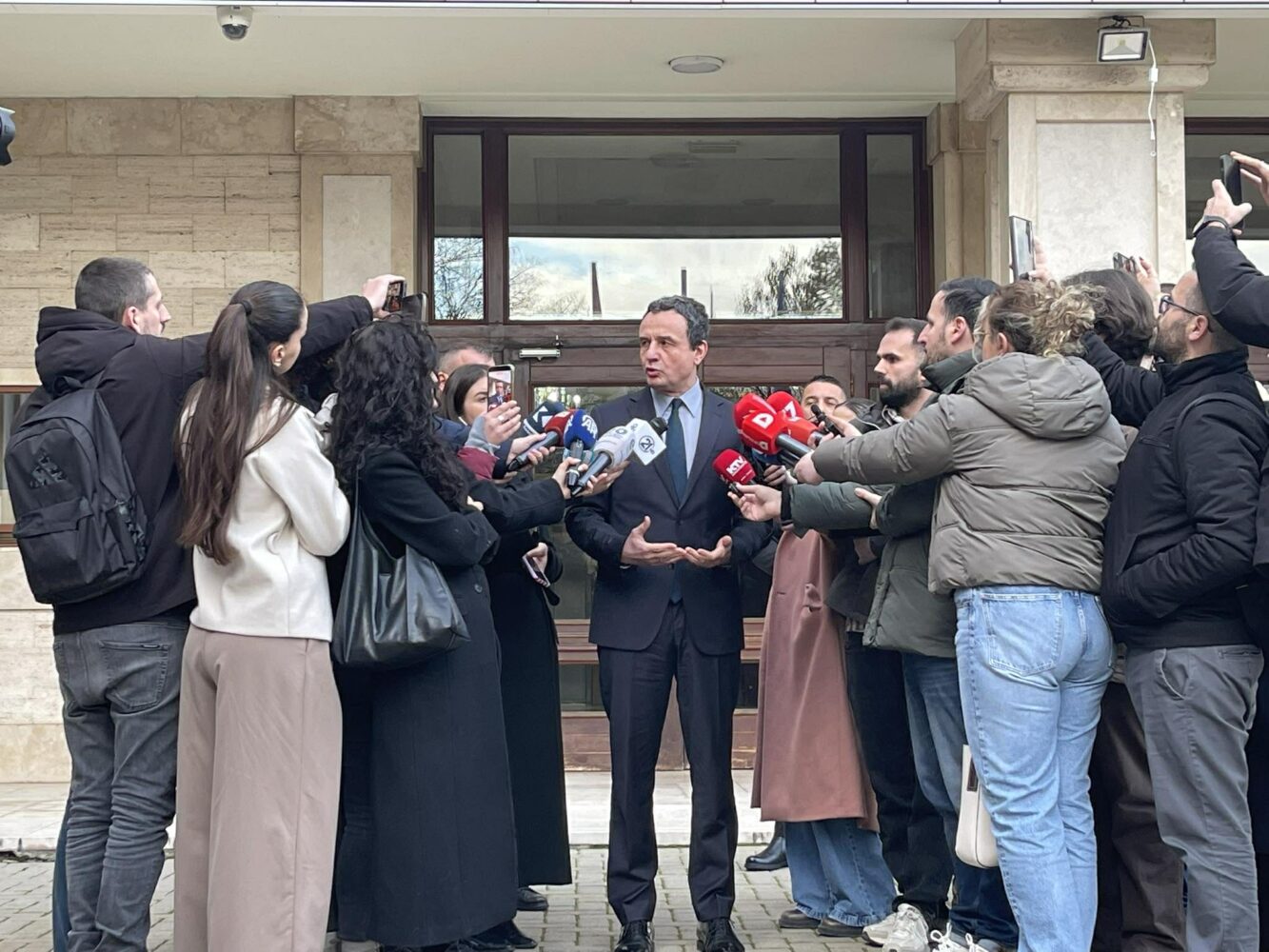 Kurti rreth votave për presidentin es  Edhe formula LVV LDK nuk është e sigurt