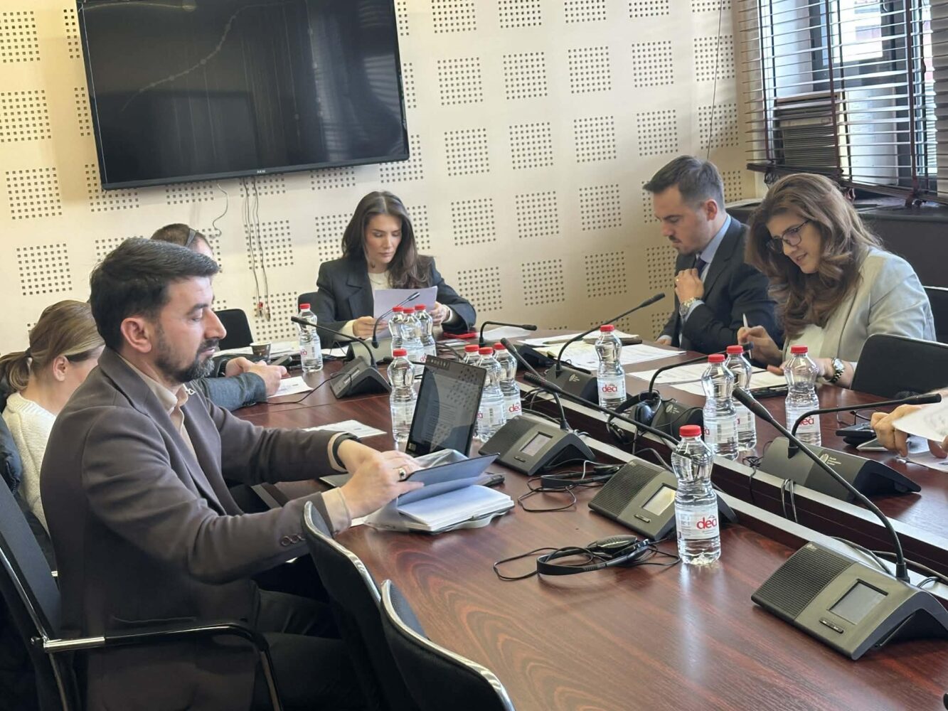 Mblidhet Komisioni për Administratë Publike