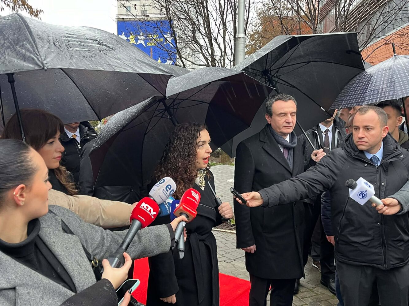 Osmani në 18 vjetorin e pavarësisë  Breza të tërë që kanë dhënë gjithçka në mënyrë që ne sot ta gëzojmë shtetin e pavarur të Kosovës