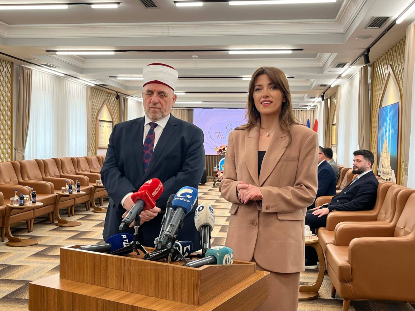 Kryekuvendarja uron Fitër Bajramin  Le të na shërbejë kjo festë si kujtesë se secili mund të japim shumëçka nga vetja