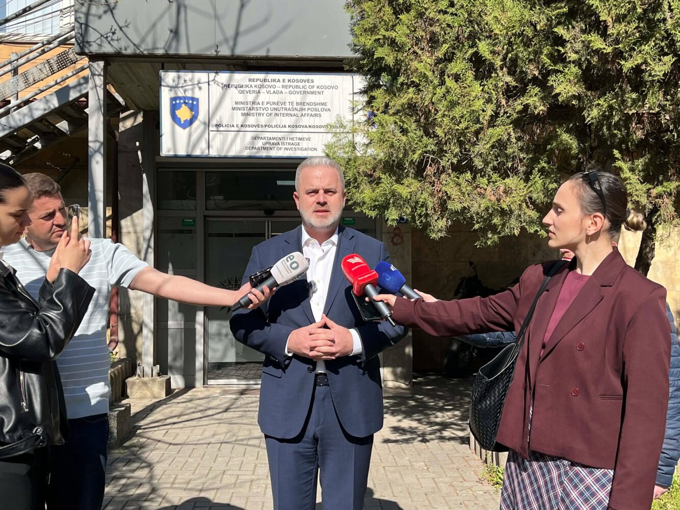 Azemi dëshmon në Polici rreth njehsorëve elektrikë