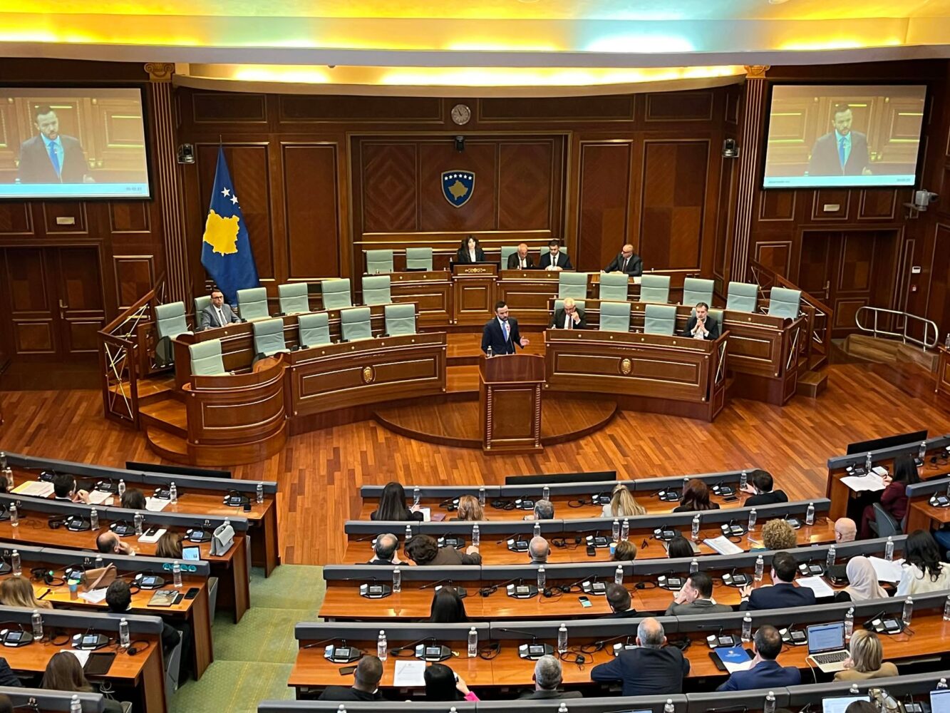 Mospajtime në Kuvend për projektligjet e Vetëvendosjes  opozita i refuzon