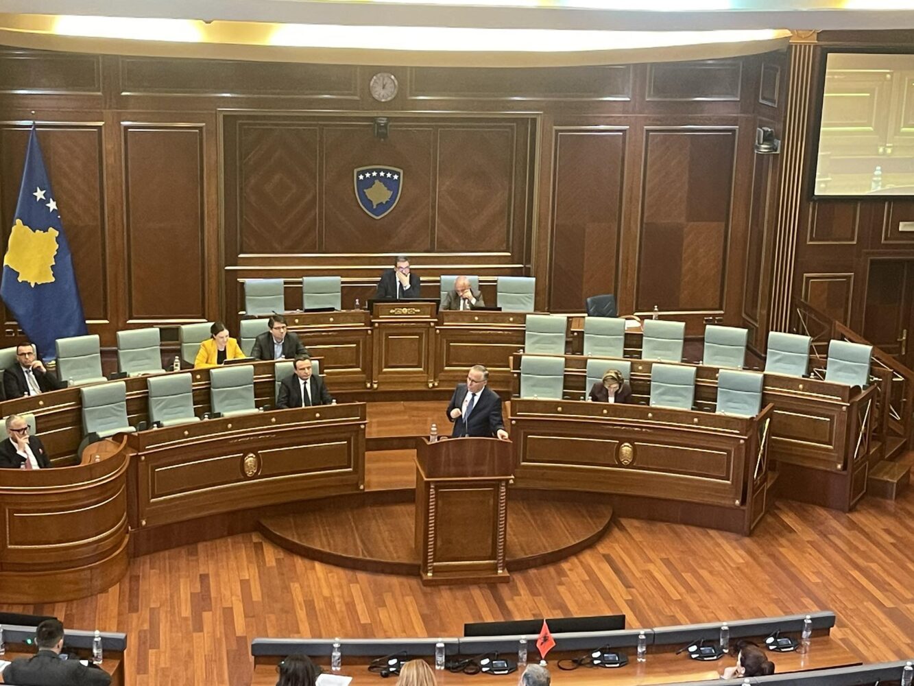 Hamza i reagon Muratit  Ju keni dorë në shkelje kushtetuese