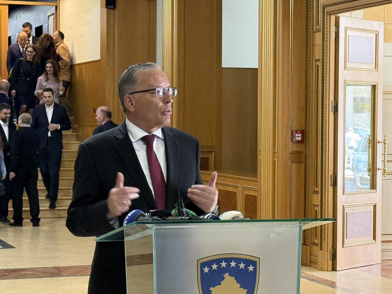 Hamza  Propozimet e Kurtit  manovra politike