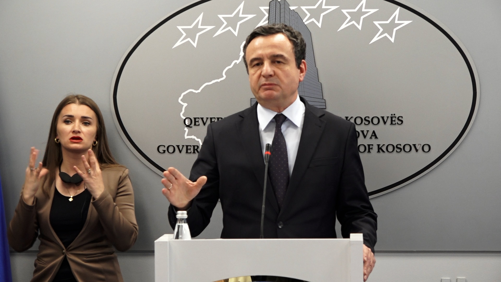 Albin Kurti flet në Kongresin e VLEN-it për bashkimin politik