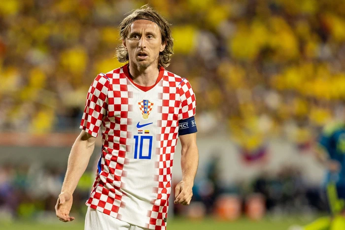 Modric flet për rikthimin e Mourinhos te Real Madridi  Nuk duhet të më telefonojë