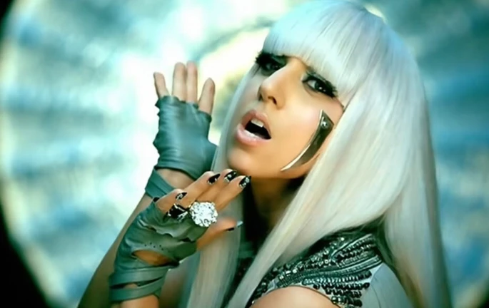 Kuptimi i fshehur i këngës  Poker Face    për çfarë këndon në të vërtetë Lady Gaga