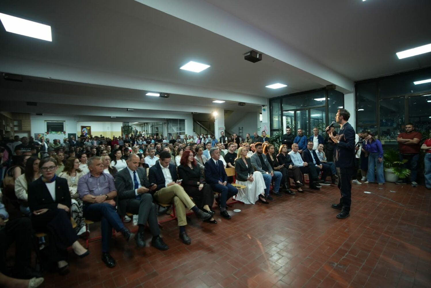 Uran Ismaili  Ka ardhur koha për t i dhënë fund krizave  Bedri Hamza është njeriu që di të qeverisë