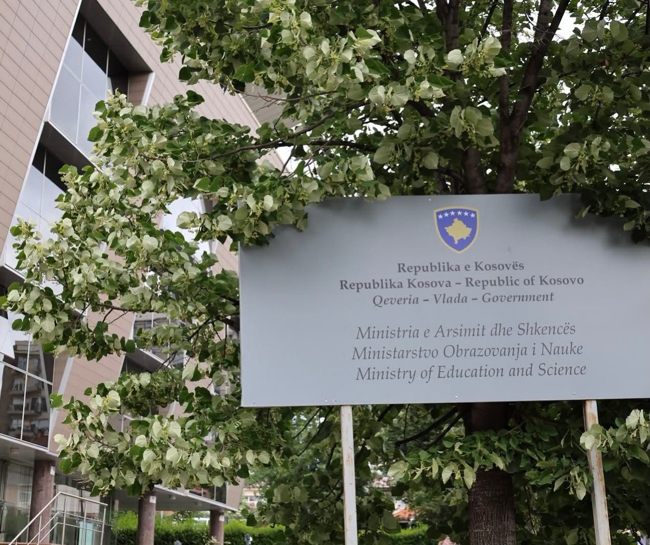 MAShT ndan 100 bursa për nxënësit e Arsimit Profesional, aplikimi hapet deri më 1 tetor