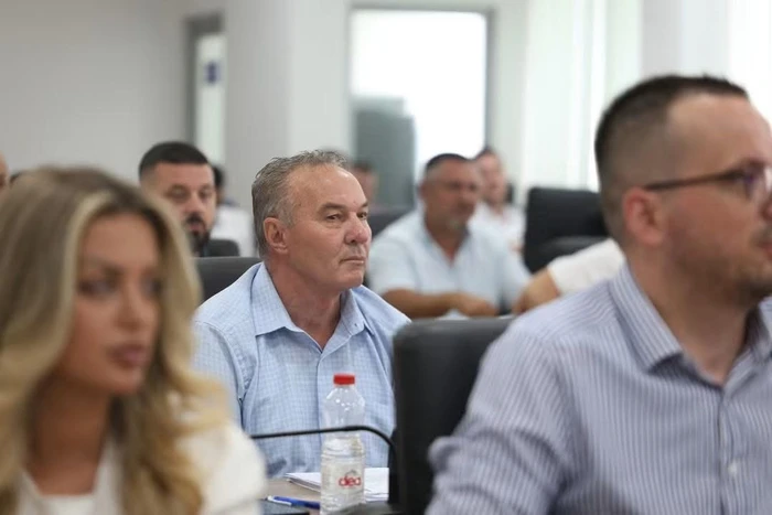 Besnik Osmani jep dorëheqje nga dega e LDK së në Fushë Kosovë