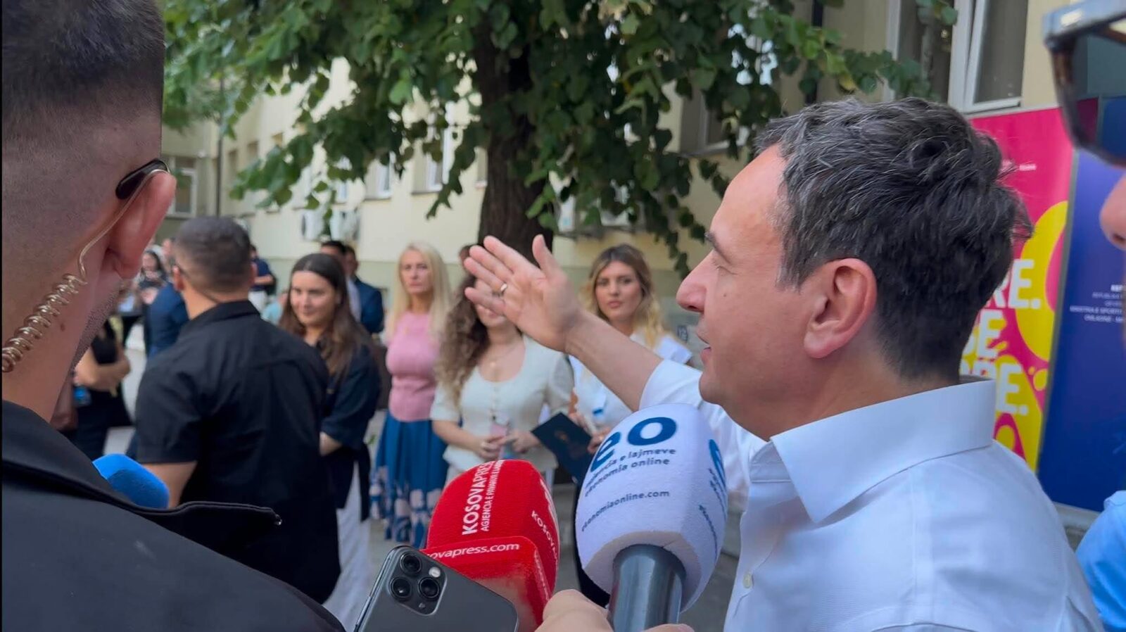 Kurti shmang përgjigjen për kërkesën e PDK së për vazhdimin e seancës konstituive