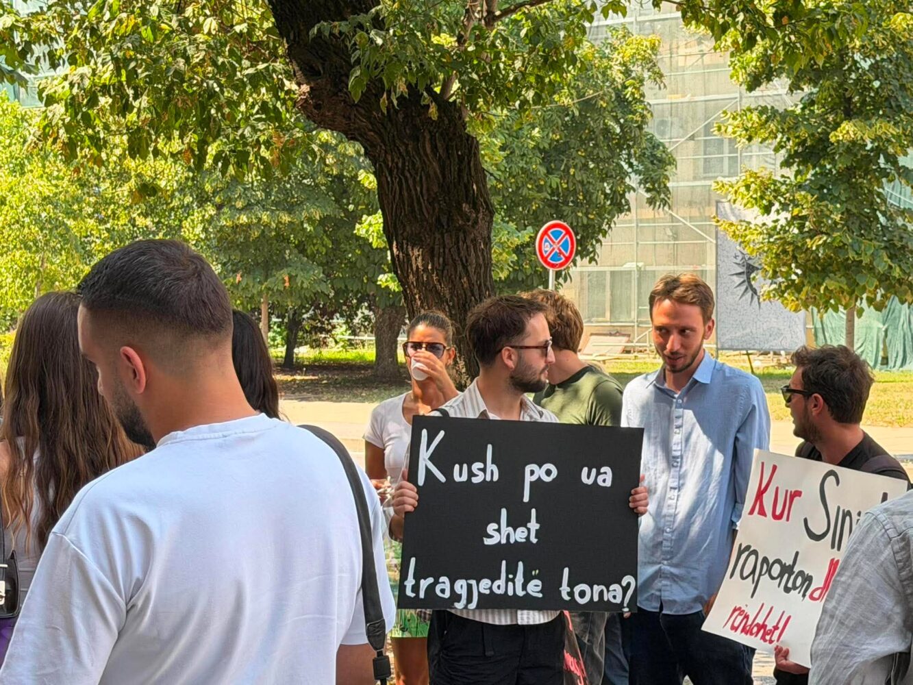  Linja e Jetës  proteston kundër raportimit të vetëvrasjeve  Po cenohet privatësia e viktimave