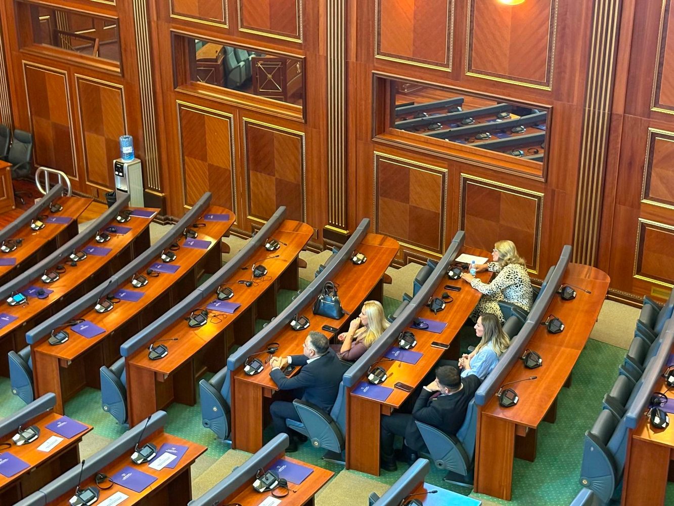 PDK e Aleanca sërish në Kuvend  kërkojnë vazhdimin e seancës për konstituim