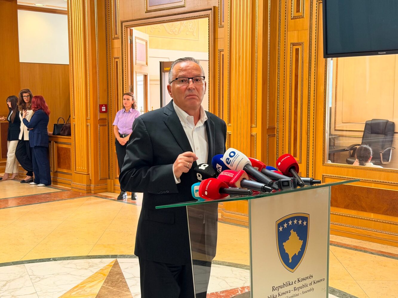 Hamza  Pas qëndrimit të LDK së  Kurti i ka numrat për ta konstituar Kuvendin