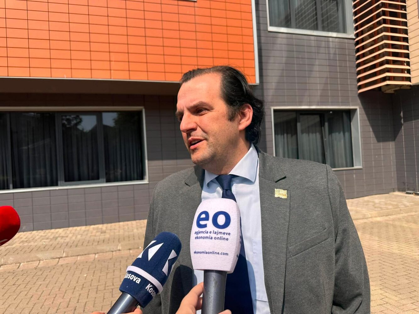 Rugova  Fillimisht mbledhja e grupit parlamentar  pastaj vendosim a marrim pjesë në seancë