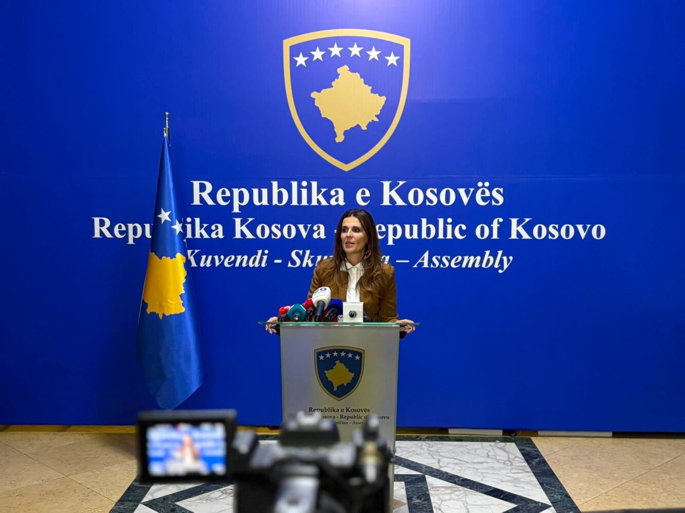 Çitaku  Kushtetuta është mbi çdo parti  Kurti dhe Haxhiu ta konstituojnë Kuvendin