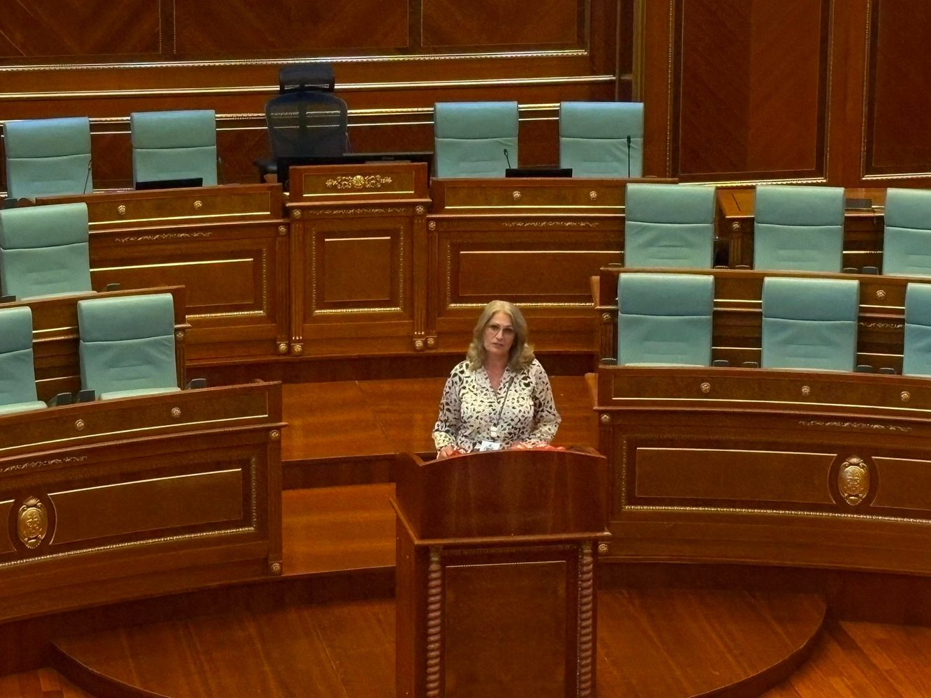 teuta-haxhiu-kosova-po-perballet-me-nje-krize-te-rende-institucionale