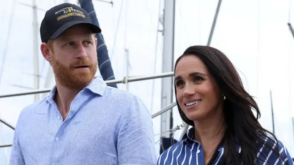 Harry e Meghan rikthehen në Britani, Charles u heq çdo rol zyrtar