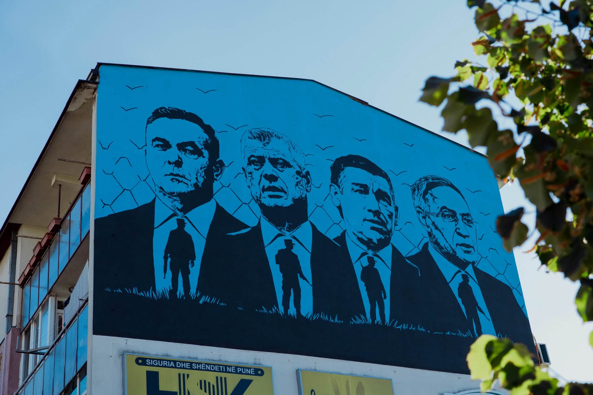 Përfundon murali për katërshen e UÇK-së, Musmurati: Prishtina pret kthimin e çlirimtarëve