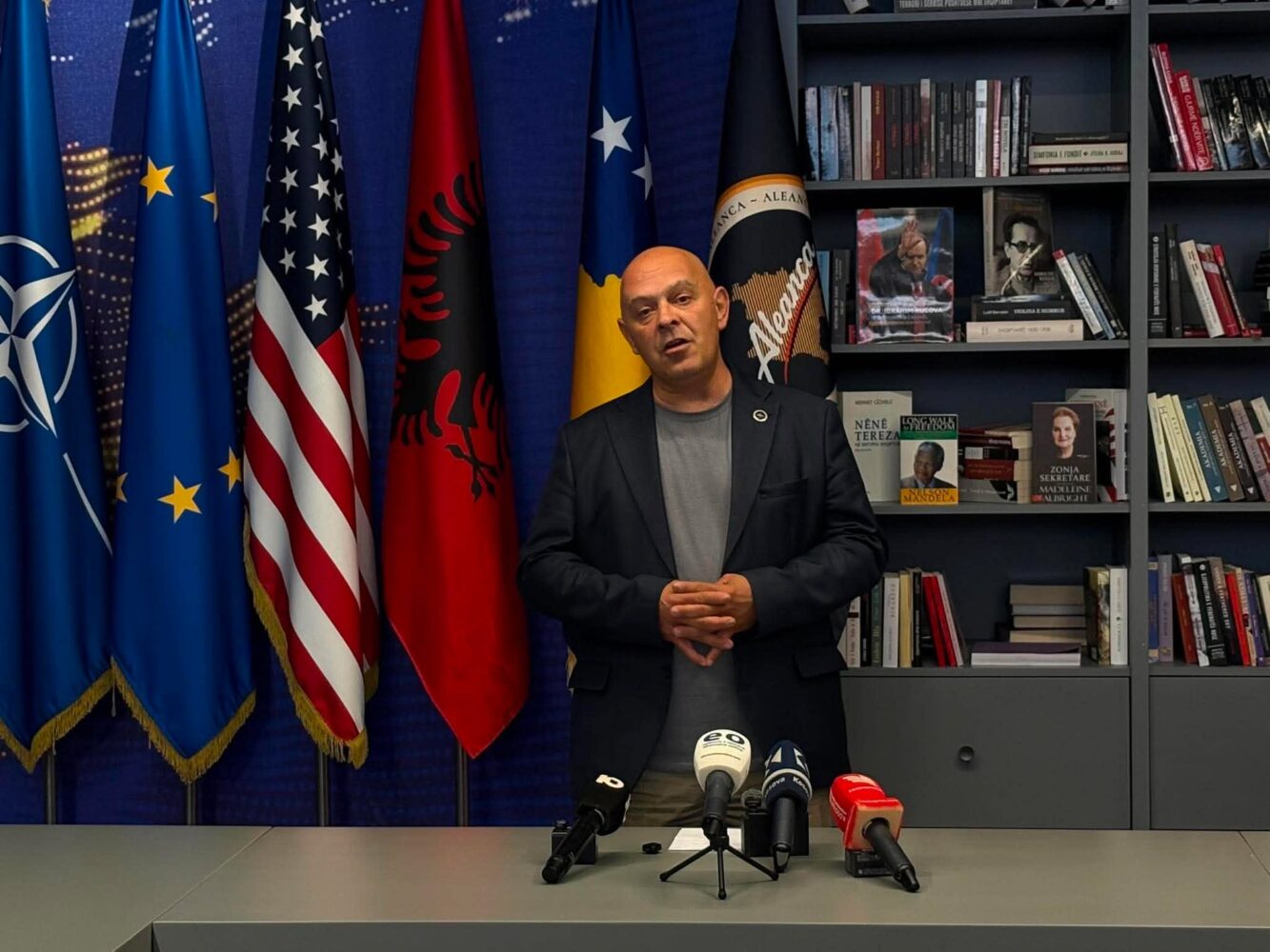 Figura e tanishme s’ka tekst alternativ. Emri i kartelës është: ardian-gjini.jpg