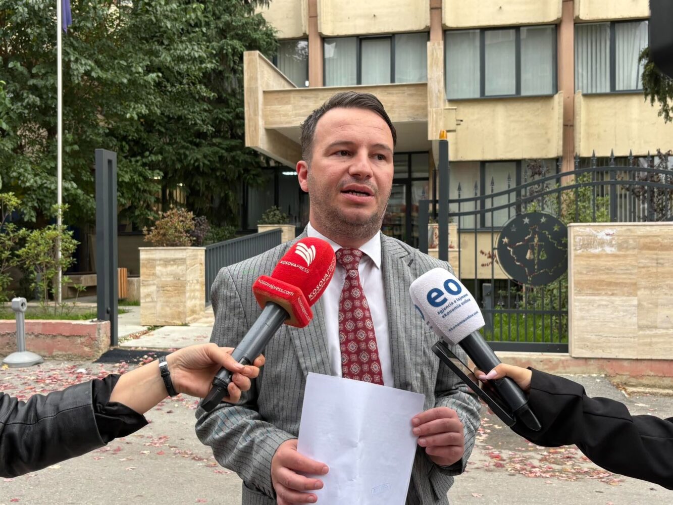 Gjini dorëzon kallëzim penal ndaj Ivica Daçiqit  kërkon ndalimin e hyrjes së tij në Kosovë